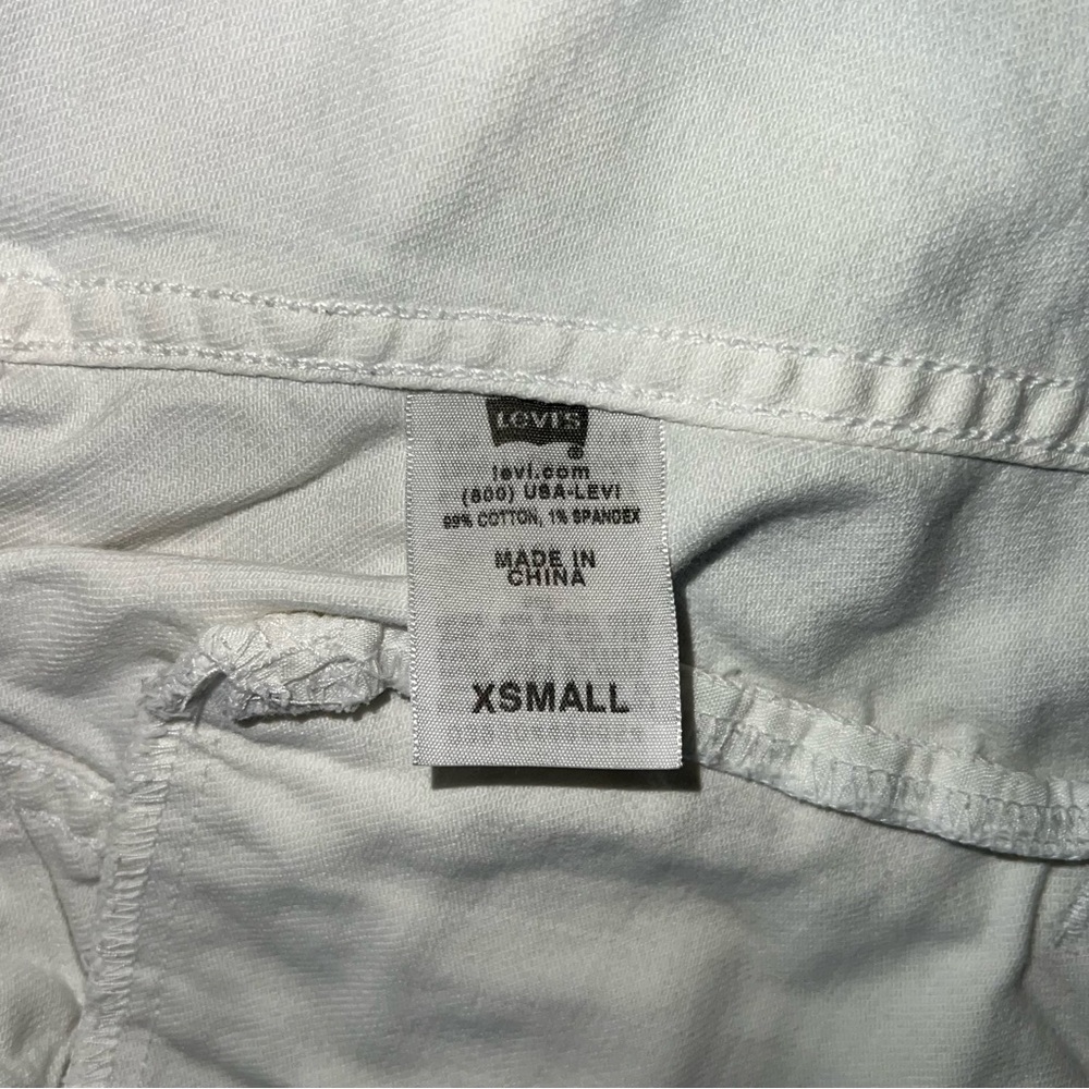 SOLD!! Levi's White Denim Vest - Picture 5 of 9